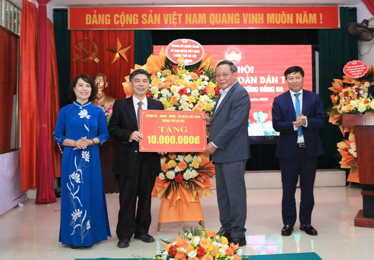 Sôi nổi những Ngày hội Đại đoàn kết toàn dân tộc trên địa bàn phường Đống Đa- Ảnh 1.