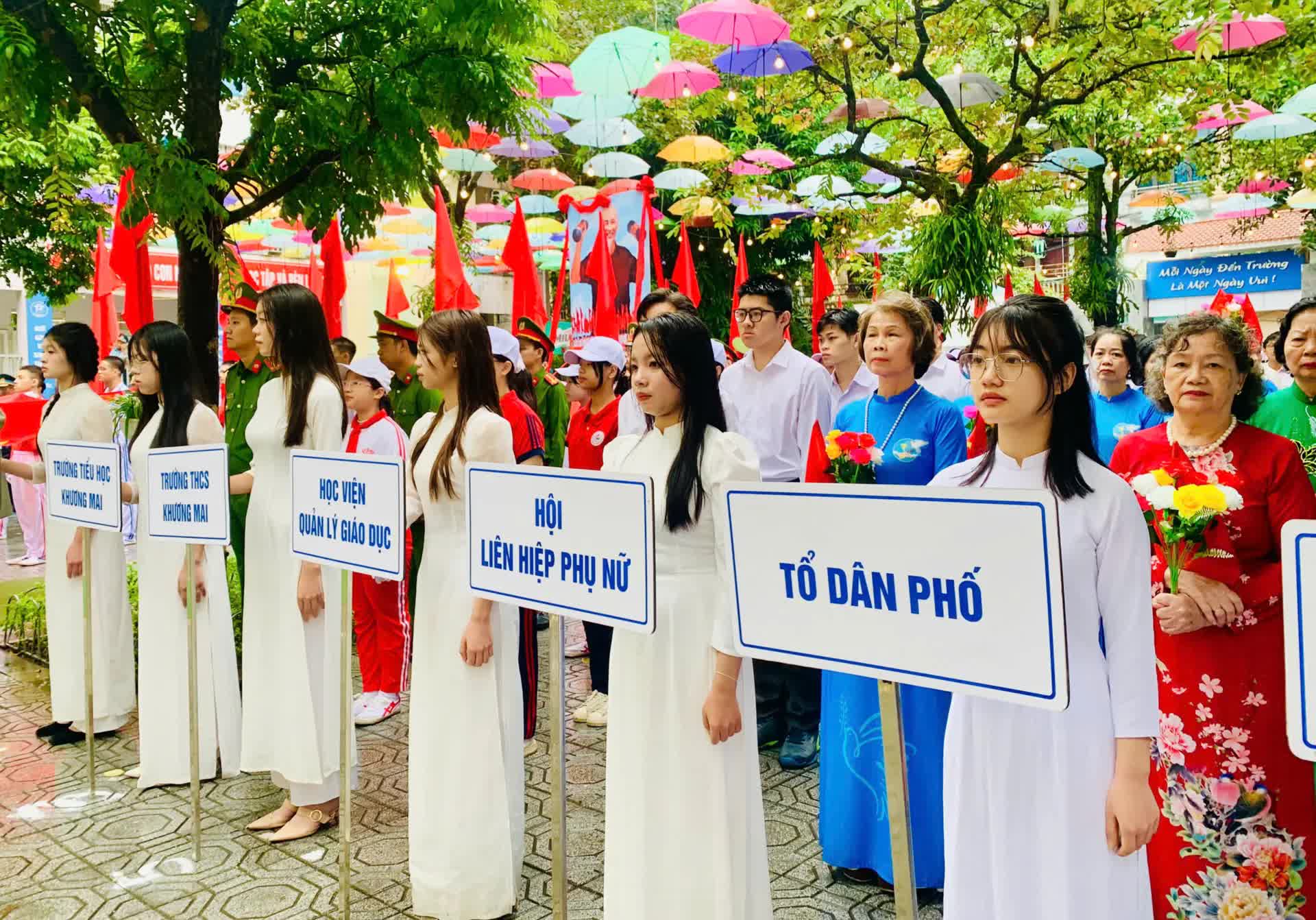 Spännande första Phuong Liet-distriktets idrottskongress, 2025 - Foto 3. Sôi nổi Đại hội Thể dục thể thao phường Phương Liệt lần thứ I, năm 2025- Ảnh 3.