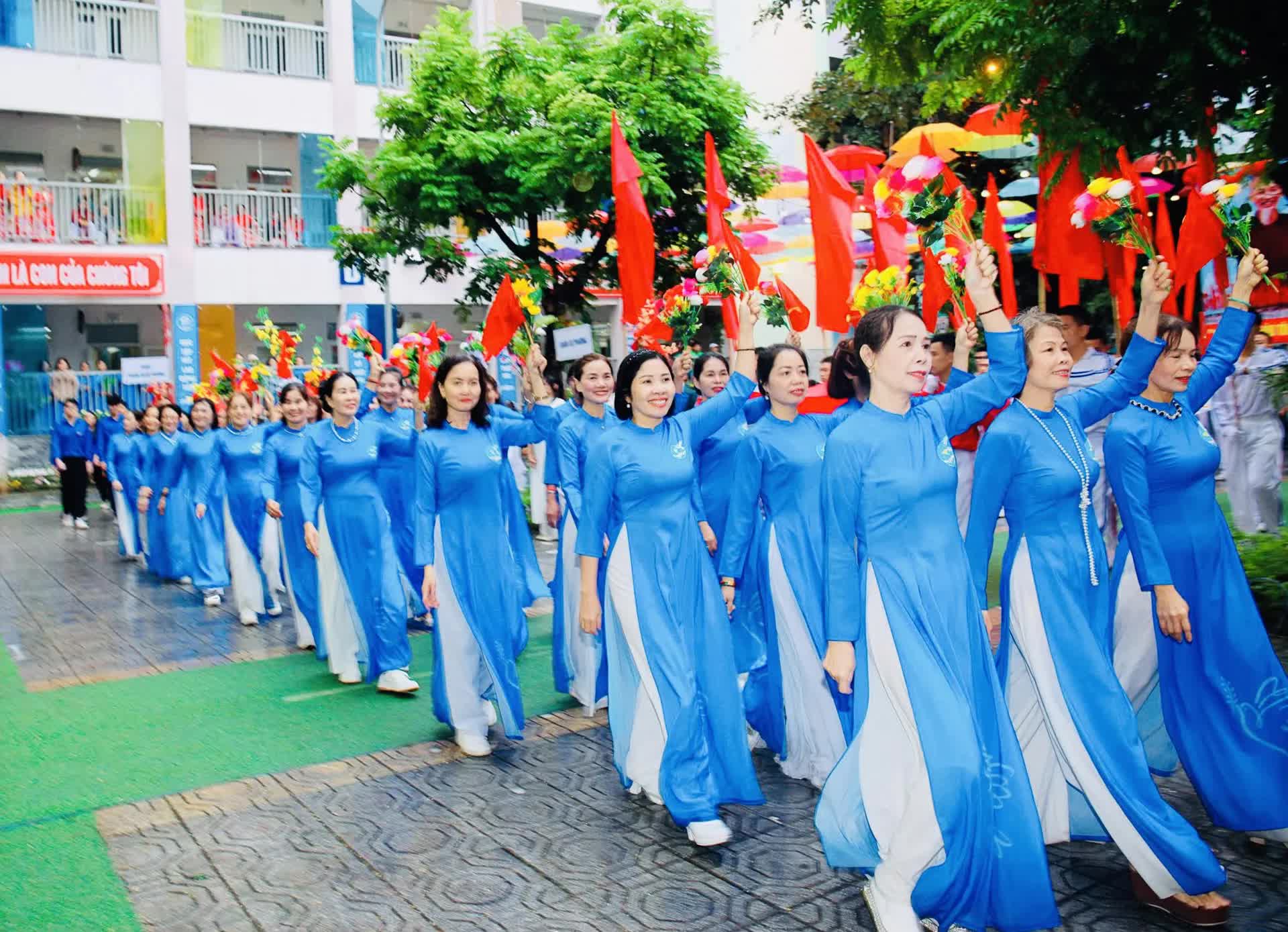 Spännande första Phuong Liet-distriktets idrottskongress, 2025 - Foto 2. Sôi nổi Đại hội Thể dục thể thao phường Phương Liệt lần thứ I, năm 2025- Ảnh 2.