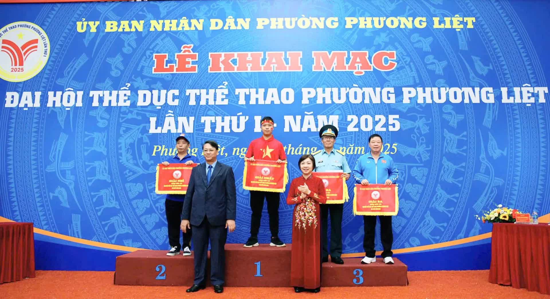 Spännande första Phuong Liet-distriktets idrottskongress, 2025 - Foto 6. Sôi nổi Đại hội Thể dục thể thao phường Phương Liệt lần thứ I, năm 2025- Ảnh 6.