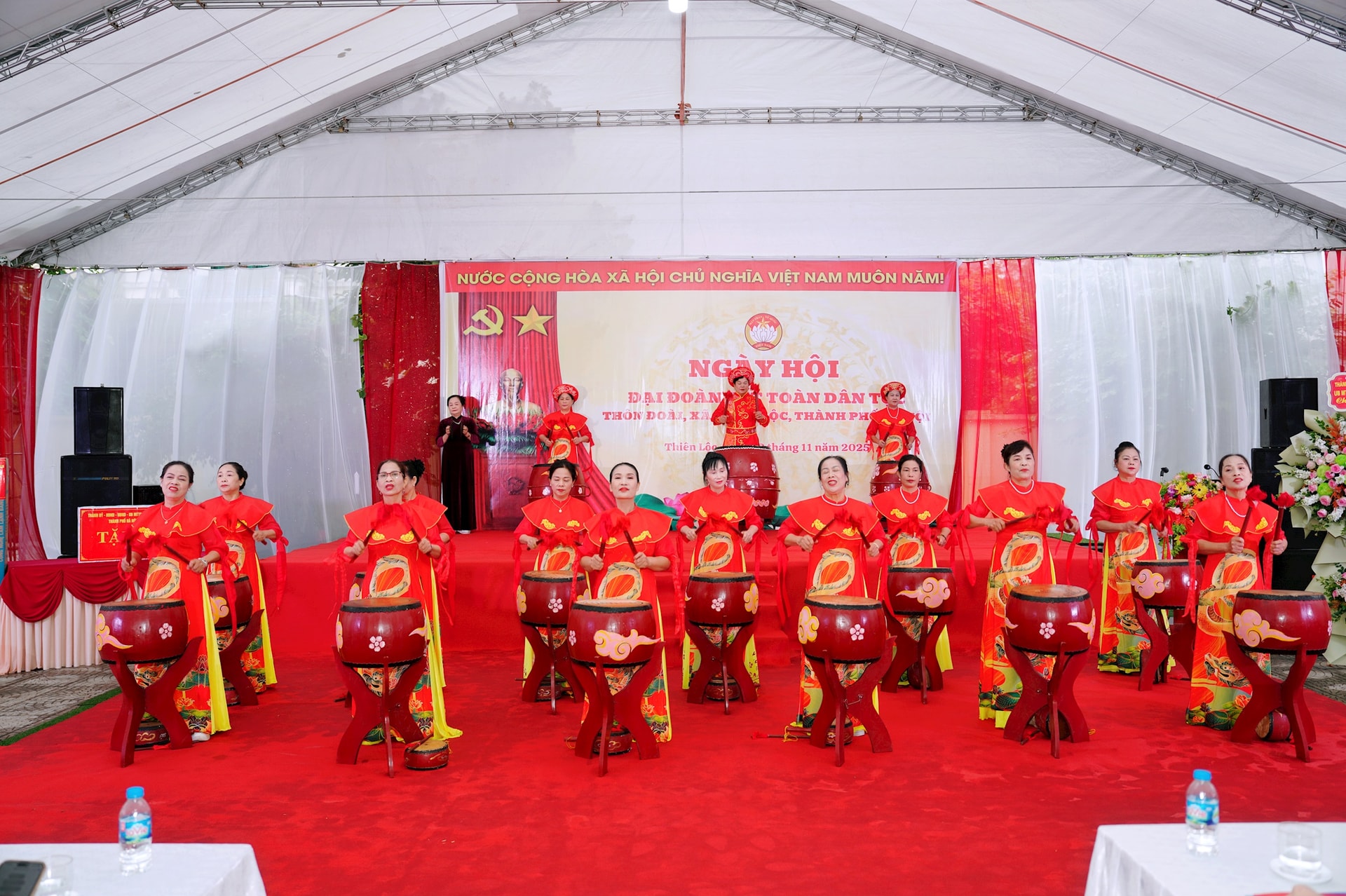 Chủ nhiệm Ủy ban Kiểm tra Thành ủy Nguyễn Xuân Lưu dự Ngày hội Đại đoàn kết toàn dân tộc xã Thiên Lộc- Ảnh 2.