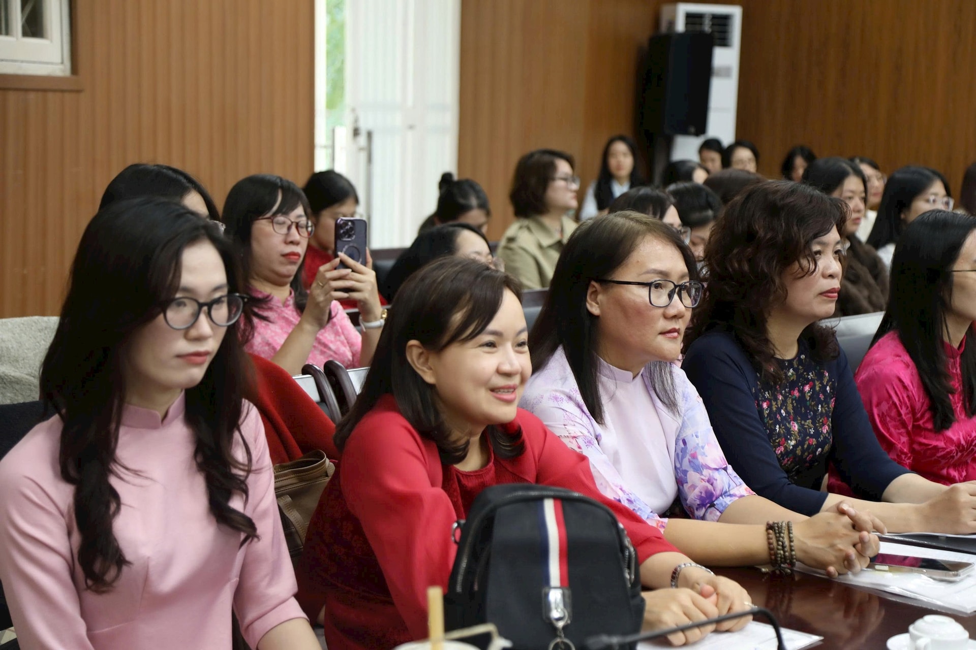 Hà Nội gặp mặt 100 giáo viên tham gia khóa bồi dưỡng về công nghệ thông tin tại Úc- Ảnh 3.