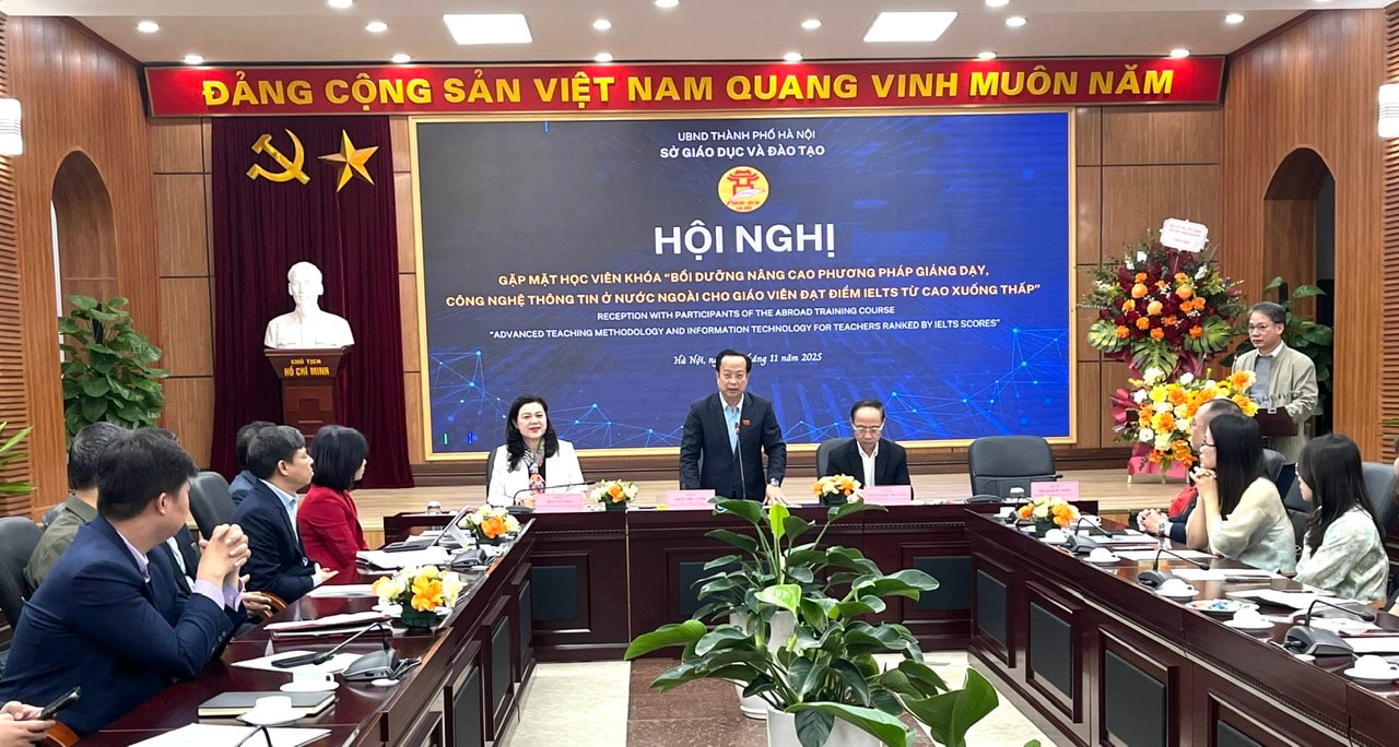 Hà Nội gặp mặt 100 giáo viên tham gia khóa bồi dưỡng về công nghệ thông tin tại Úc- Ảnh 1.