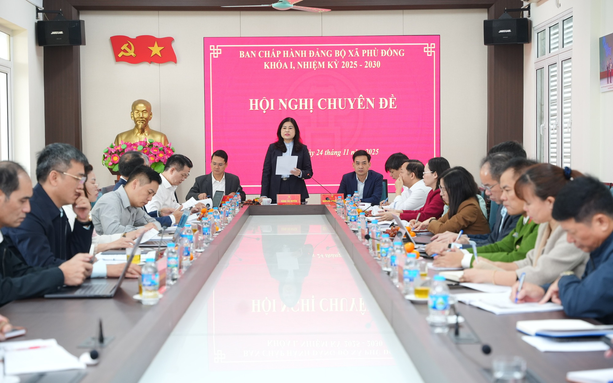 صحنه کنفرانس Quang cảnh Hội nghị