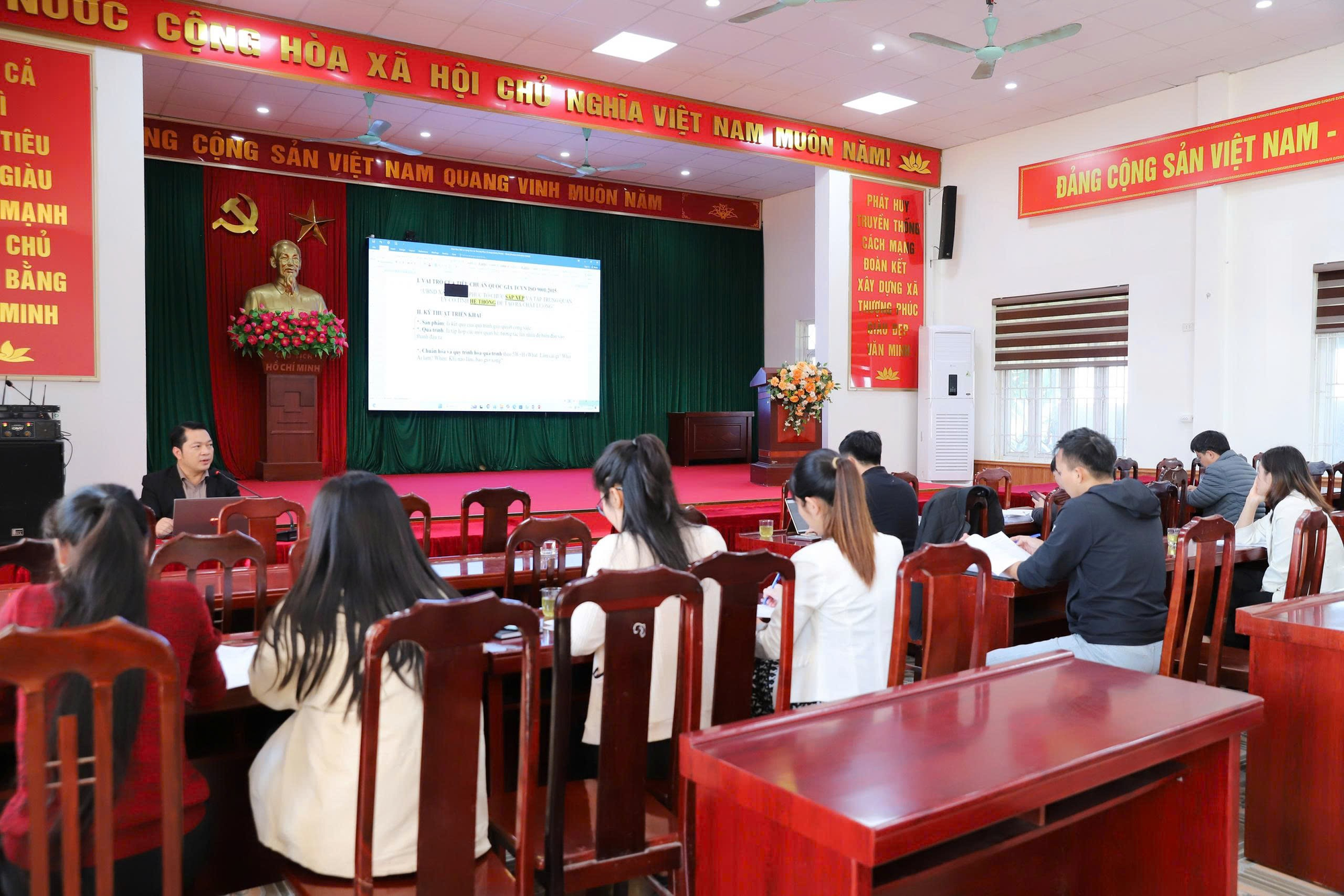 Xã Thượng Phúc tổ chức tập huấn triển khai Hệ thống quản lý chất lượng TCVN ISO 9001:2015- Ảnh 1.