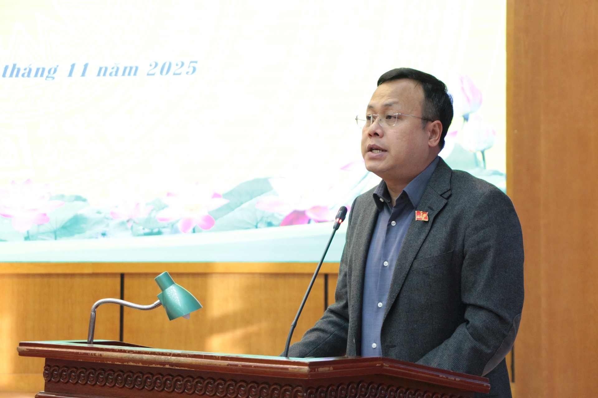 Cử tri các phường Ba Đình, Ngọc Hà, Giảng Võ kiến nghị nhiều vấn đề liên quan đến hạ tầng đô thị- Ảnh 3.