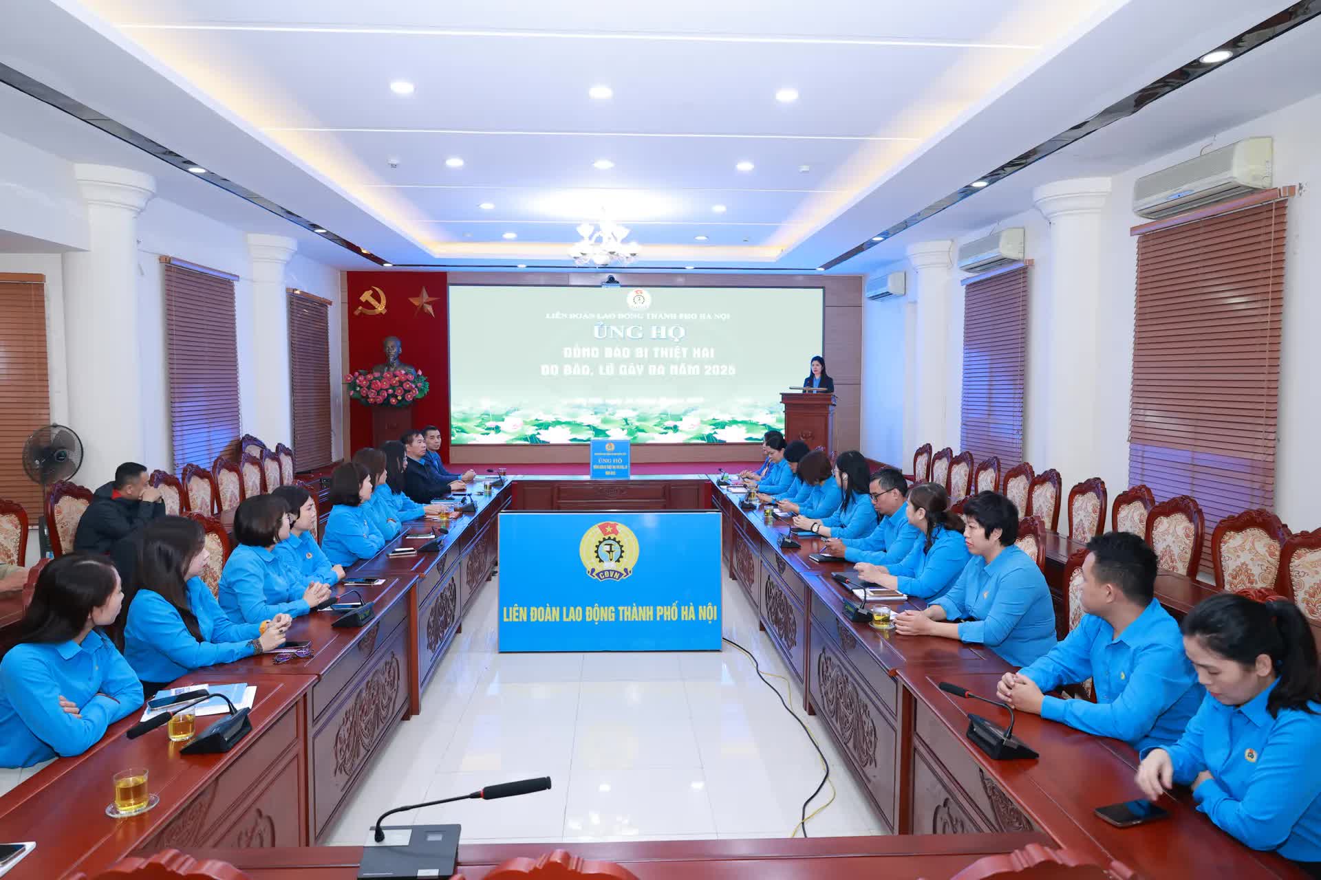 Hanoi supports people in disaster-hit areas- Ảnh 2.