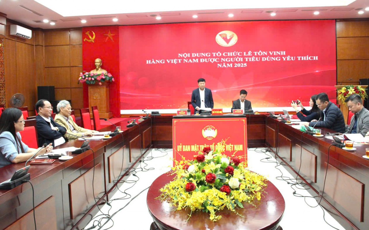 Phó Chủ tịch Thường trực Ủy ban MTTQ Việt Nam thành phố Hà Nội Phạm Anh Tuấn phát biểu tại Chương trình.