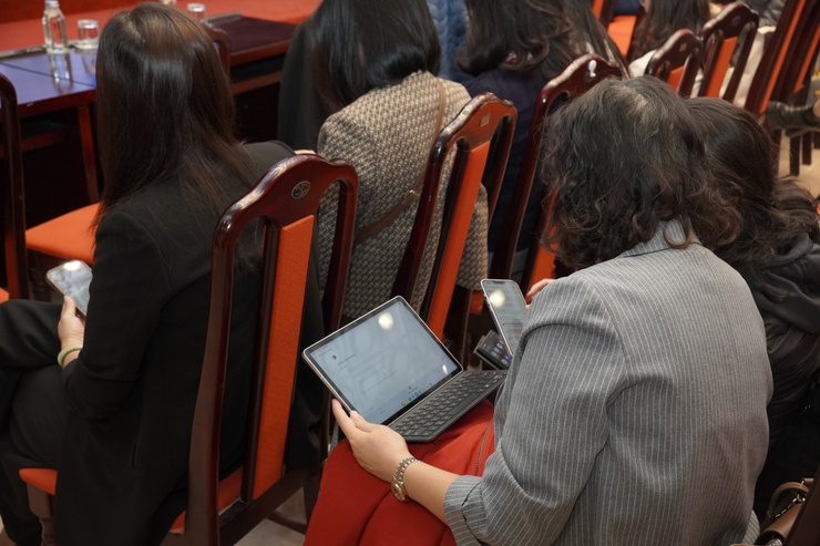 PHƯỜNG HAI BÀ TRƯNG PHÁT ĐỘNG PHONG TRÀO "BÌNH DÂN HỌC VỤ SỐ": CÁN BỘ CÔNG CHỨC QUYẾT TÂM "HỌC THẬT, LÀM THẬT" VỚI TRÍ TUỆ NHÂN TẠO- Ảnh 6.