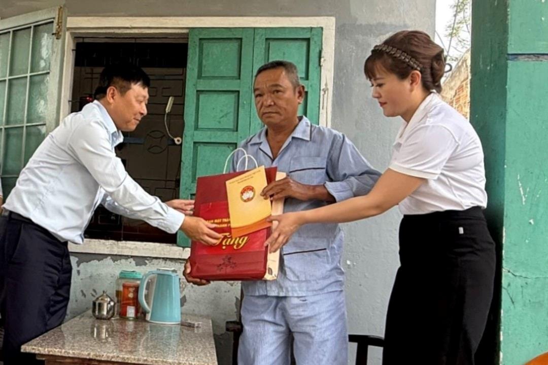 Hà Nội trao 50 tấn hàng hỗ trợ nhân dân tỉnh Gia Lai- Ảnh 8.