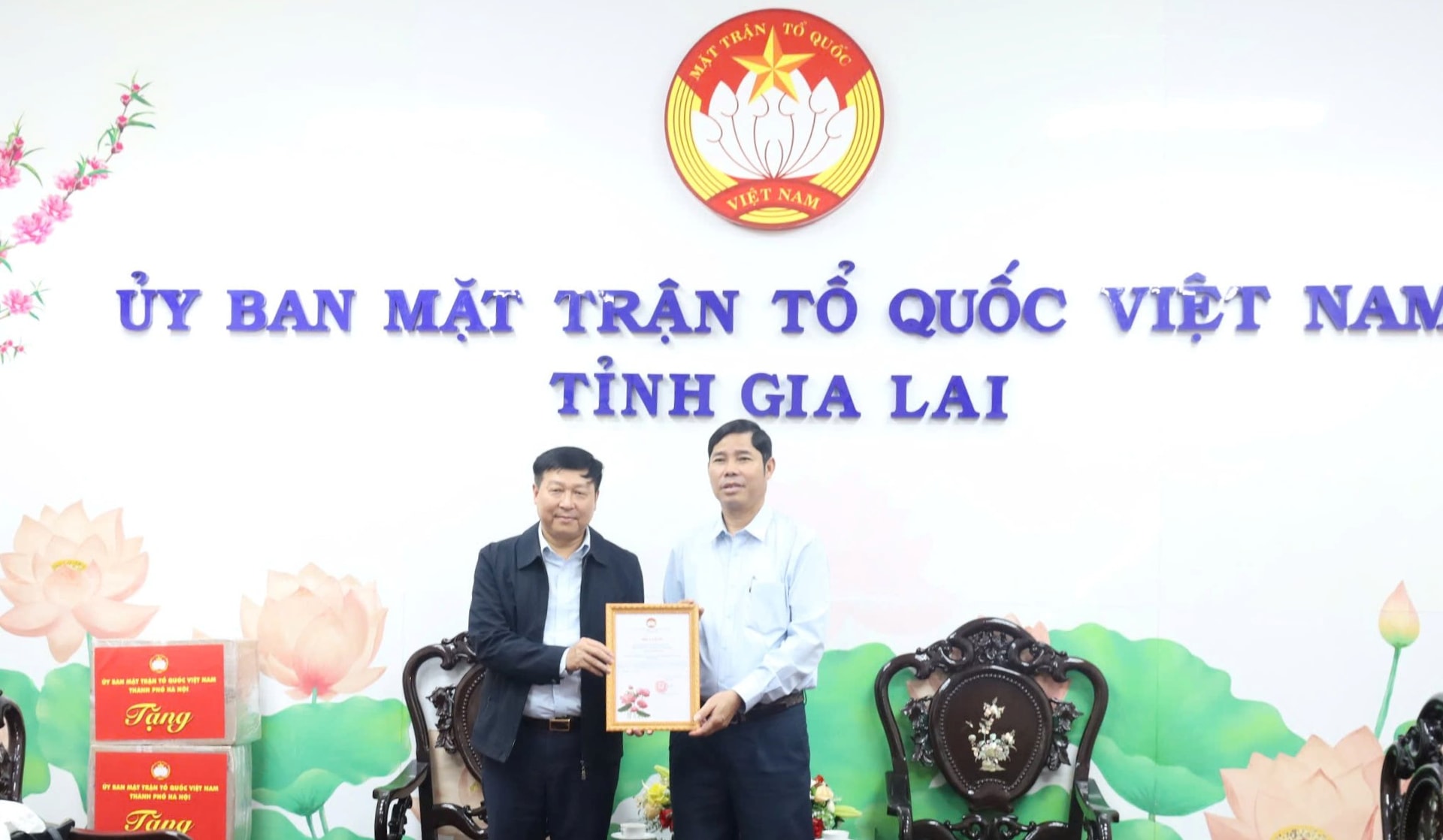 Hà Nội trao 50 tấn hàng hỗ trợ nhân dân tỉnh Gia Lai- Ảnh 3.