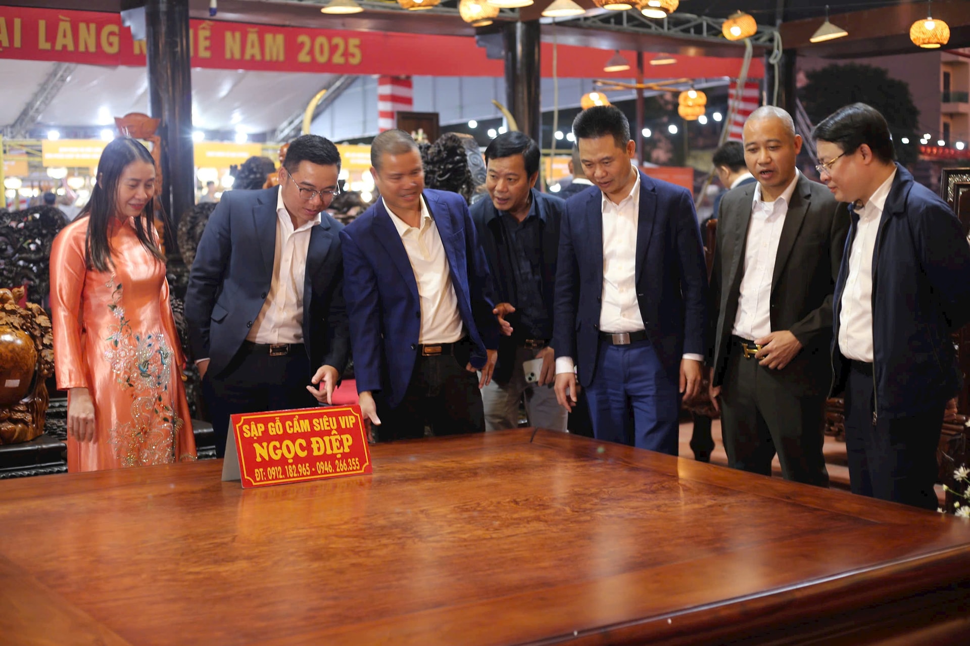 Phú Xuyên khai mạc “Lễ hội vinh danh làng nghề và Tuần văn hóa - du lịch, thương mại làng nghề 2025”- Ảnh 4.