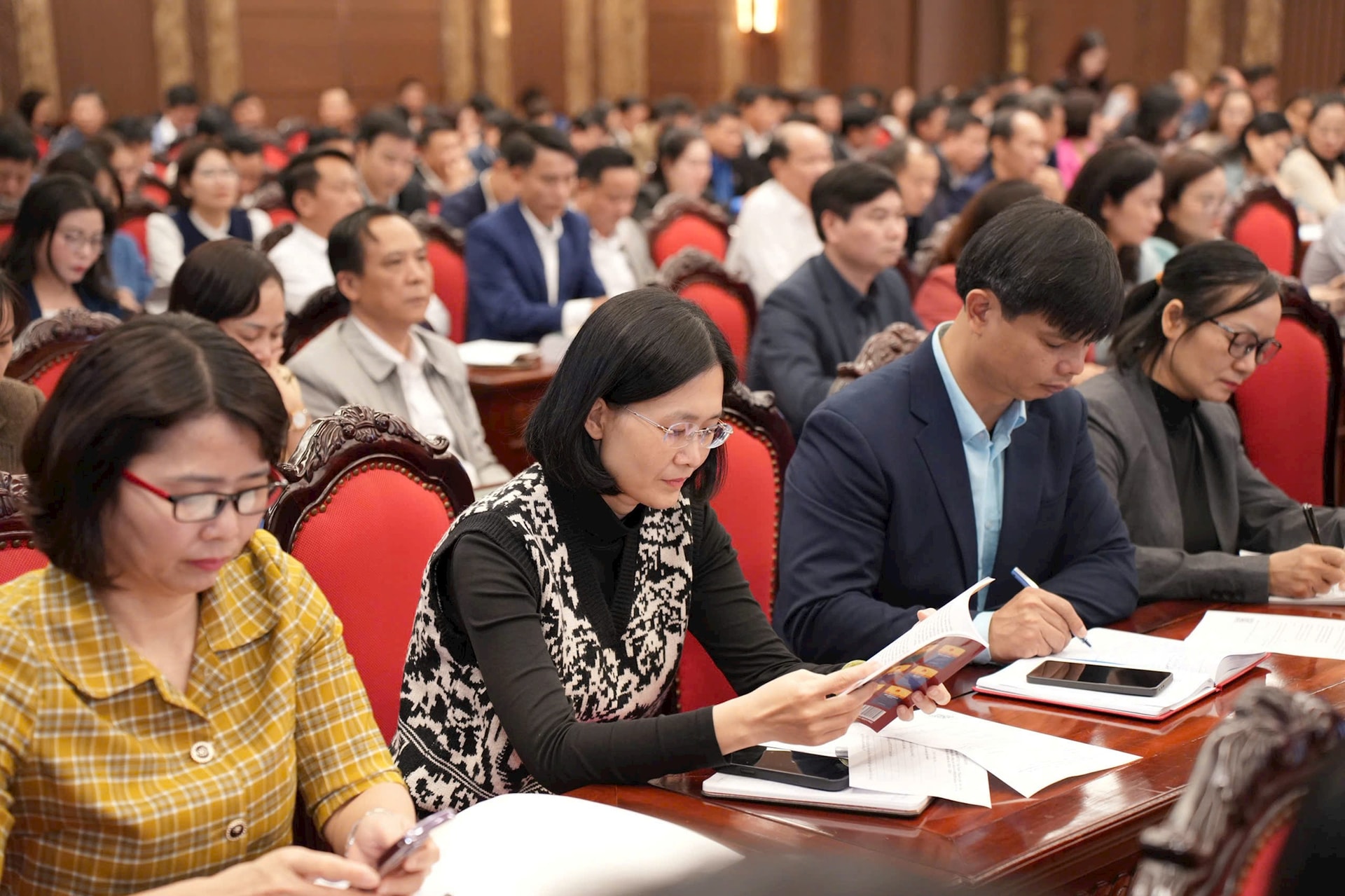 Tập huấn công tác bầu cử đại biểu Quốc hội khóa XVI và đại biểu HĐND các cấp nhiệm kỳ 2026-2031- Ảnh 4.