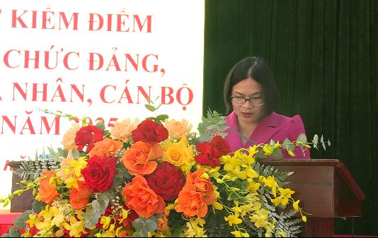 フックロック村党委員会が討論会を開催した Đảng uỷ xã Phúc Lộc tổ chức Hội nghị toạ đàm