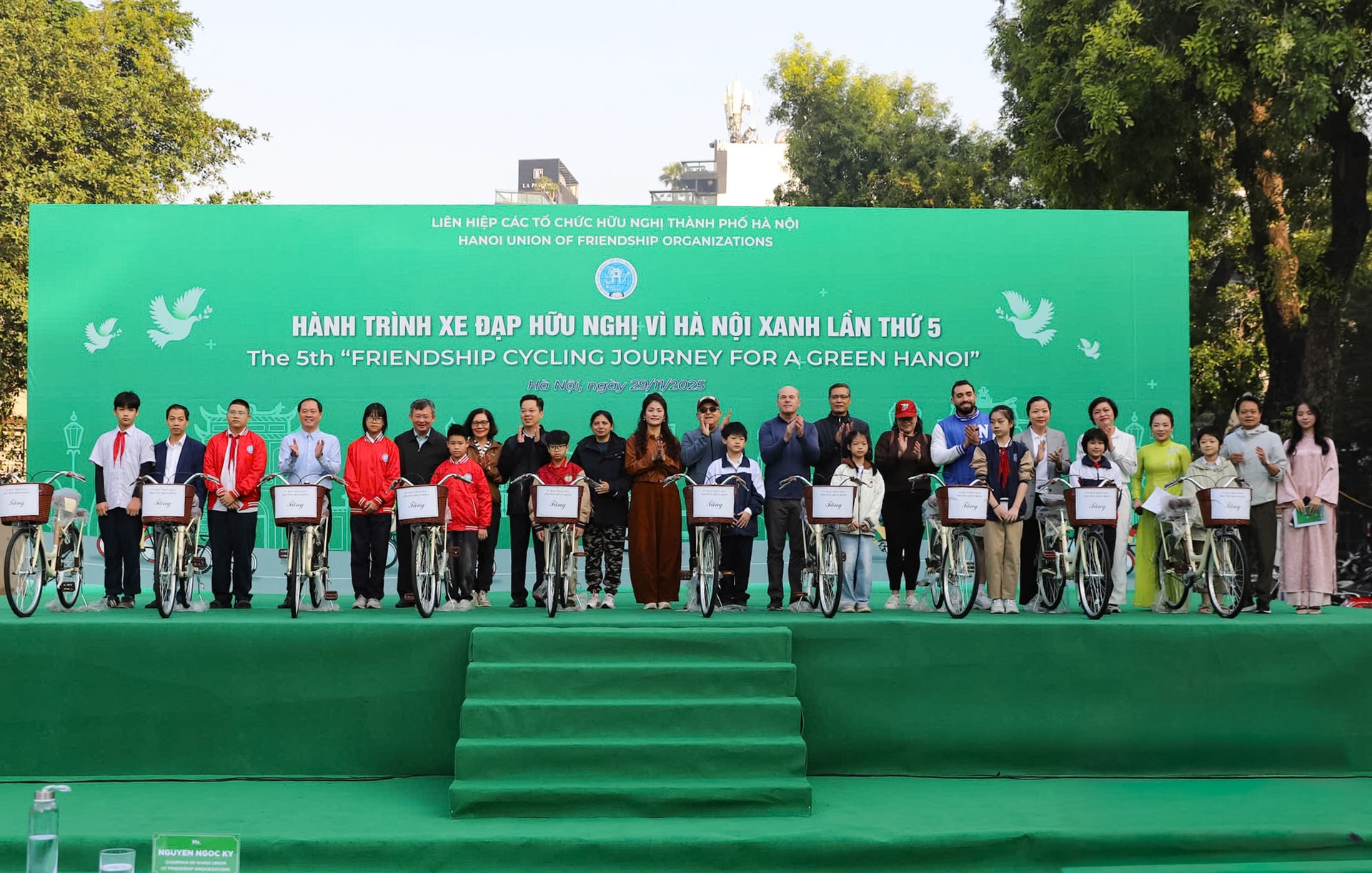 Hành trình xe đạp hữu nghị vì Hà Nội xanh lần thứ 5 thu hút hơn 300 đại biểu- Ảnh 5.