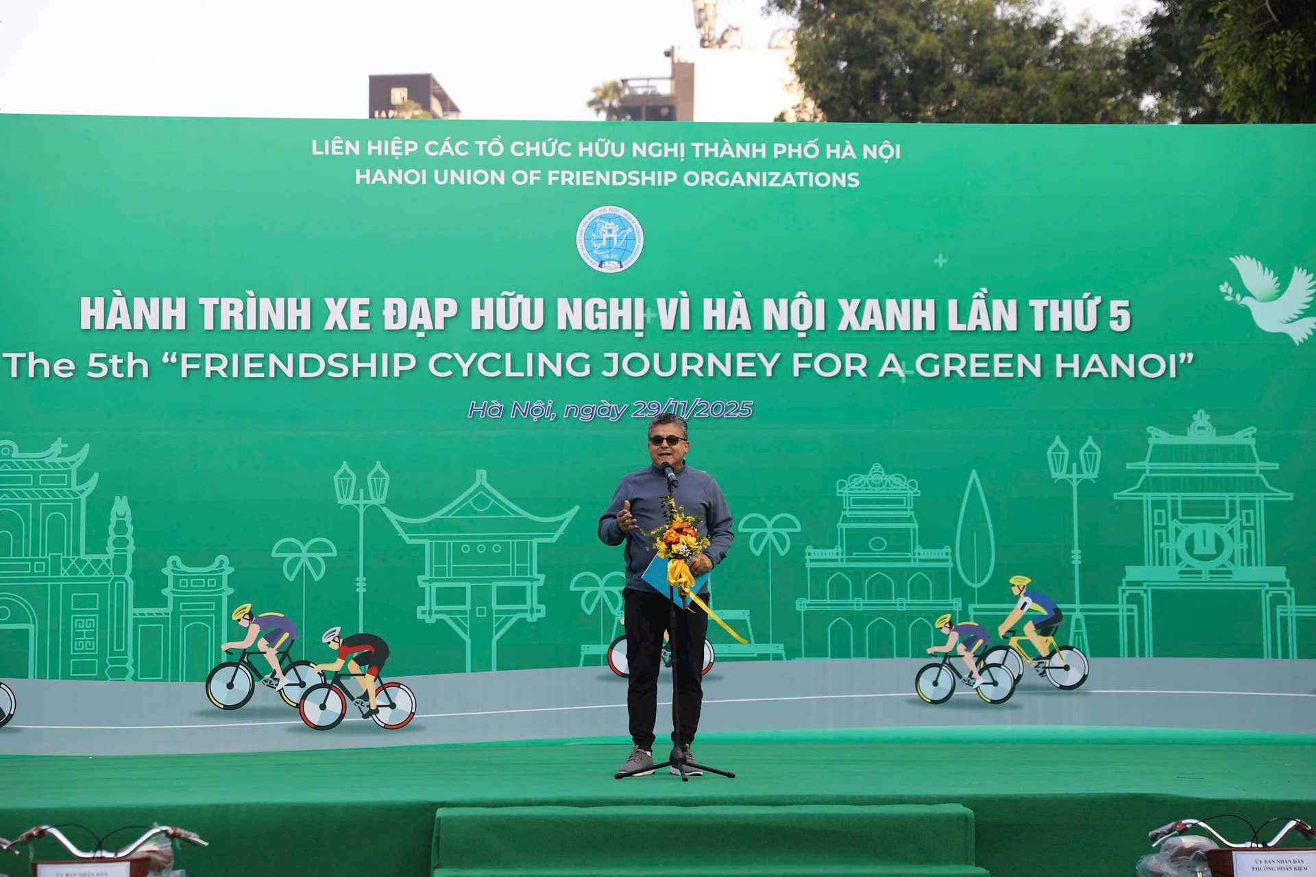 Hành trình xe đạp hữu nghị vì Hà Nội xanh lần thứ 5 thu hút hơn 300 đại biểu- Ảnh 4.