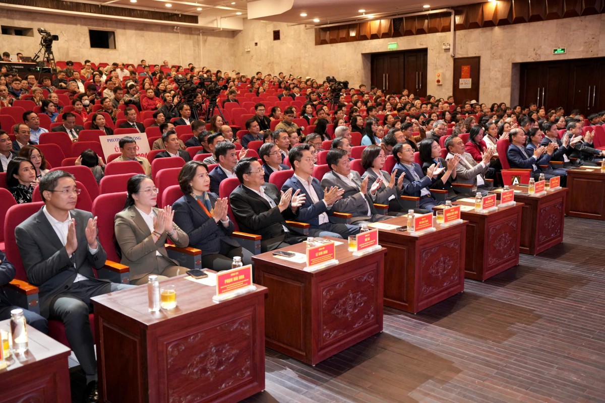 Hà Nội tiếp nhận hơn 93 tỷ đồng chung tay vì người nghèo và an sinh xã hội năm 2025- Ảnh 1.