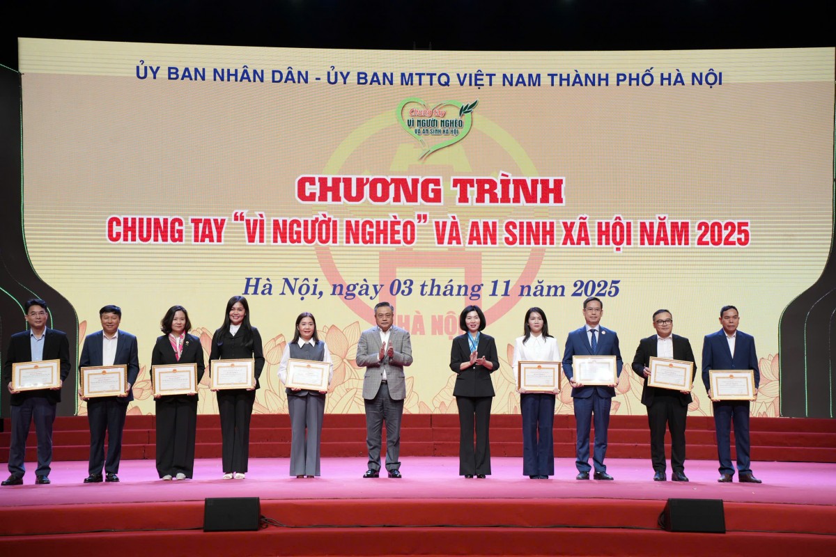 Hà Nội tiếp nhận hơn 93 tỷ đồng chung tay vì người nghèo và an sinh xã hội năm 2025- Ảnh 7.