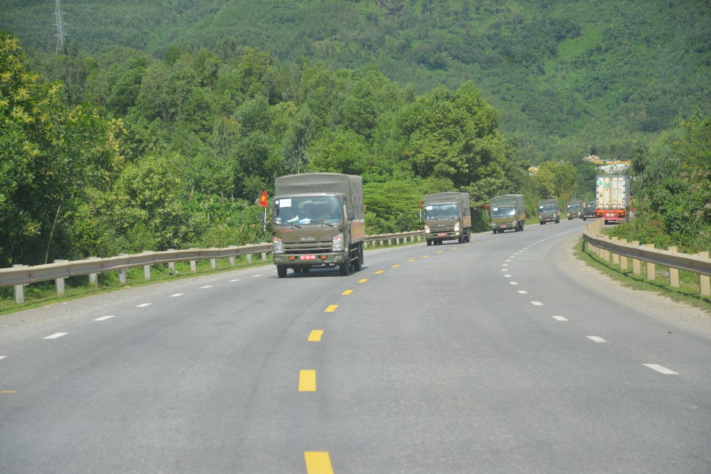 Thêm 30 tấn hàng được Bộ Tư lệnh Thủ đô vận chuyển đến đồng bào Gia Lai- Ảnh 1.