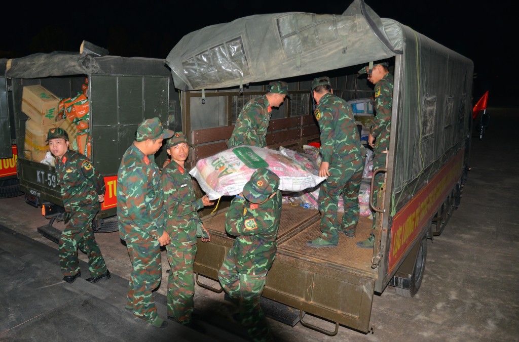 Thêm 30 tấn hàng được Bộ Tư lệnh Thủ đô vận chuyển đến đồng bào Gia Lai- Ảnh 3.