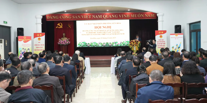 Yen Hoa Ward responds to Vietnam Law Day - Photo 1. Phường Yên Hòa hưởng ứng Ngày Pháp luật Việt Nam- Ảnh 1.