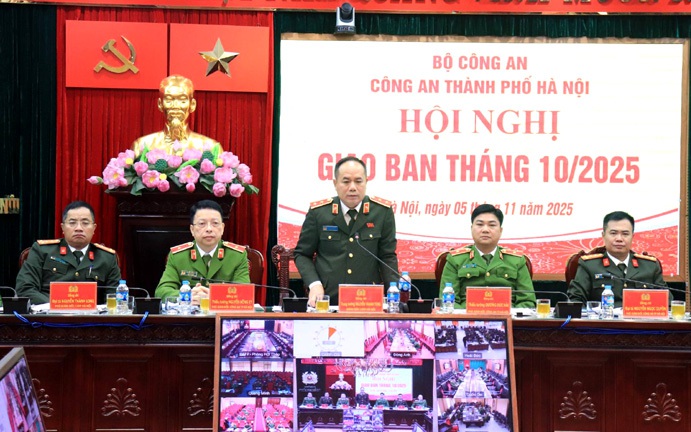 Trung tướng Nguyễn Thanh Tùng - Giám đốc CATP Hà Nội phát biểu tại Hội nghị