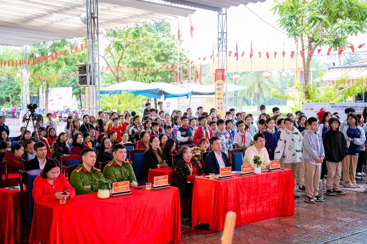Phường Tây Mỗ tổ chức hưởng ứng "Ngày pháp luật nước Cộng hoà XHCN Việt Nam năm 2025"- Ảnh 2.