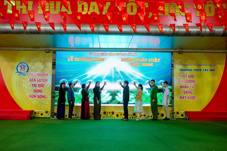 Phường Tây Mỗ tổ chức hưởng ứng "Ngày pháp luật nước Cộng hoà XHCN Việt Nam năm 2025"- Ảnh 6.