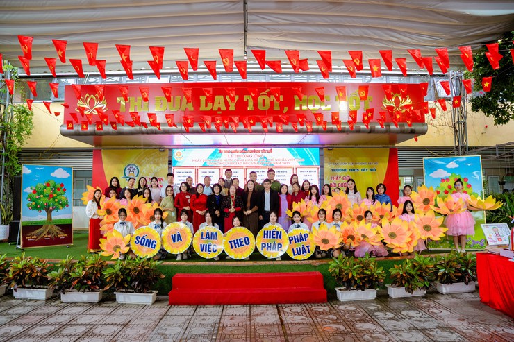 Phường Tây Mỗ tổ chức hưởng ứng "Ngày pháp luật nước Cộng hoà XHCN Việt Nam năm 2025"- Ảnh 8.
