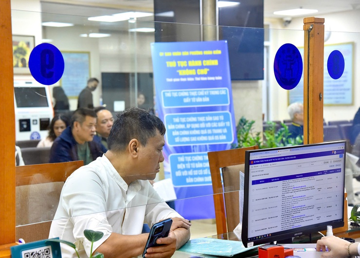 UBND PHƯỜNG HOÀN KIẾM ĐẨY MẠNH CẢI CÁCH HÀNH CHÍNH – THỰC HIỆN “THỦ TỤC KHÔNG CHỜ”- Ảnh 3.