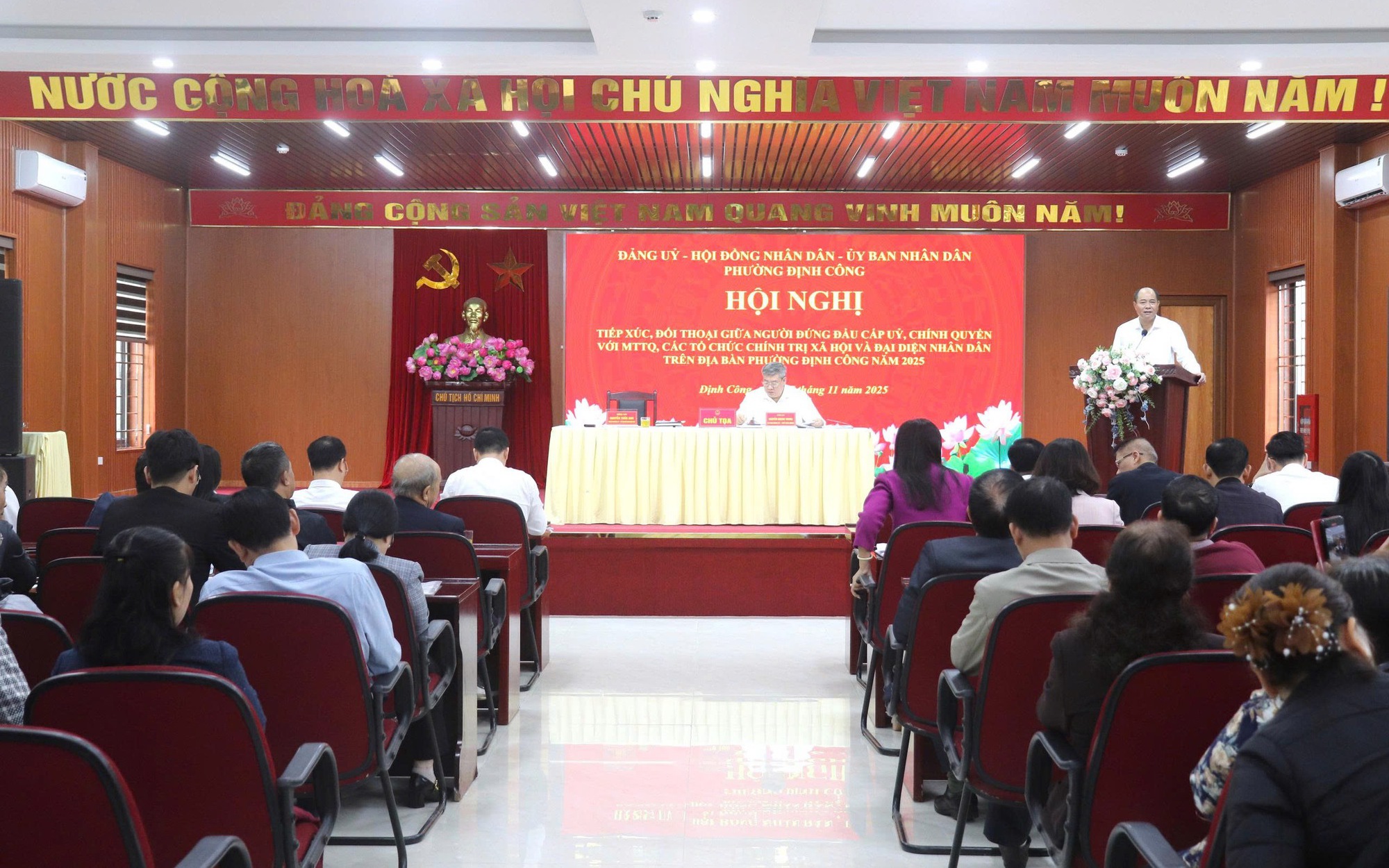 ទិដ្ឋភាពនៃសន្និសិទសន្ទនា Quang cảnh hội nghị đối thoại