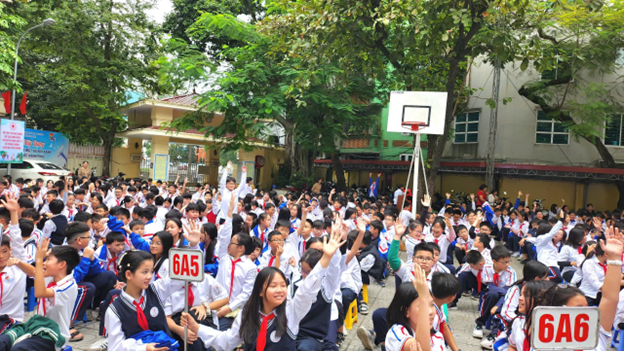 Phòng Văn hóa - Xã hội phường Hai Bà Trưng tổ chức phiên tòa giả định hưởng ứng Ngày Pháp luật Việt Nam (09/11): đưa pháp luật sống động đến học đường.- Ảnh 3.