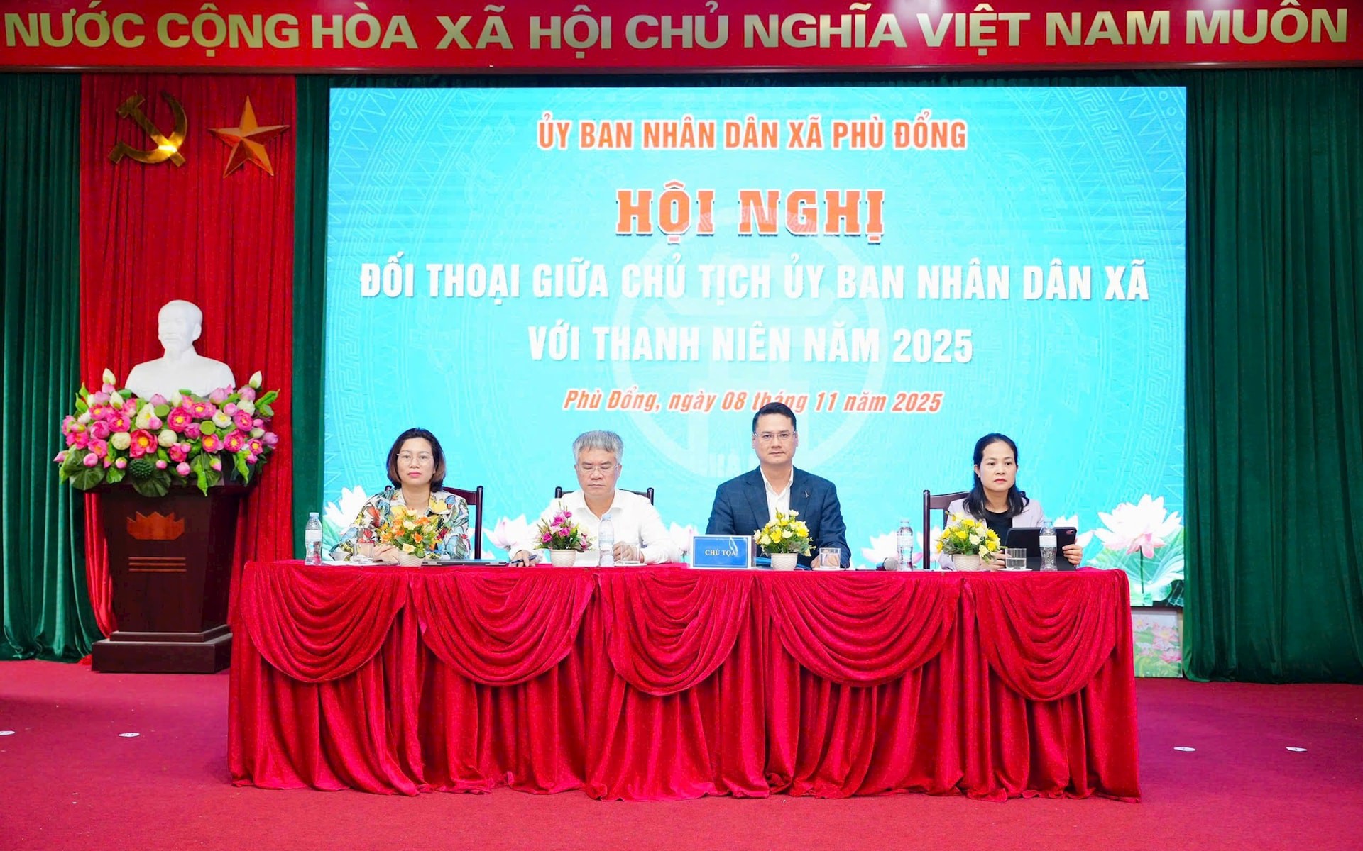 Lãnh đạo xã Phù Đổng chủ trì Hội nghị đối thoại