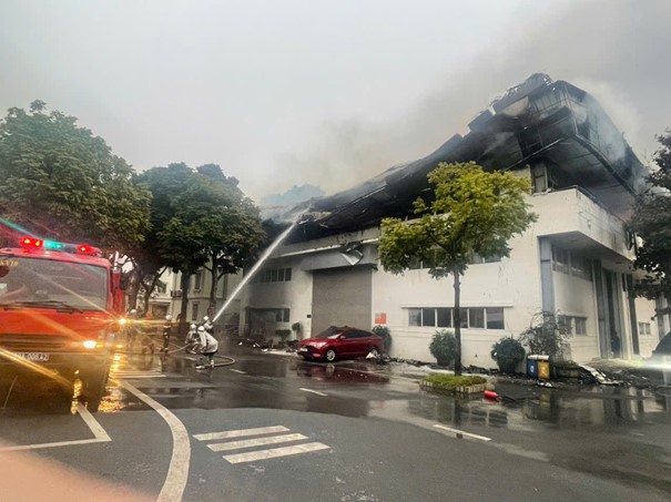 Kịp thời ngăn cháy lan trong vụ cháy trên địa bàn phường Ngọc Hà- Ảnh 1.