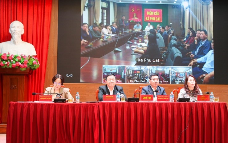 Cử tri kiến nghị cải tạo đê sông Tích, giao thông nông thôn, giao thông nội đồng- Ảnh 1.