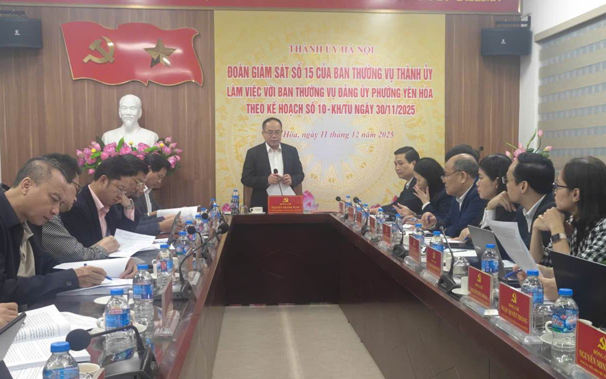 Quang cảnh buổi làm việc