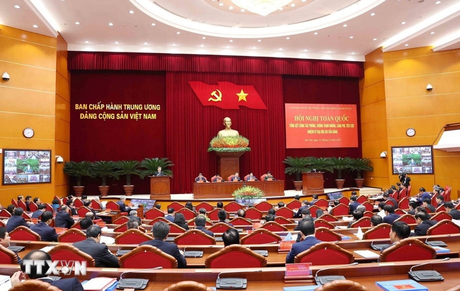 Vietnam steps up efforts against corruption- Ảnh 1.