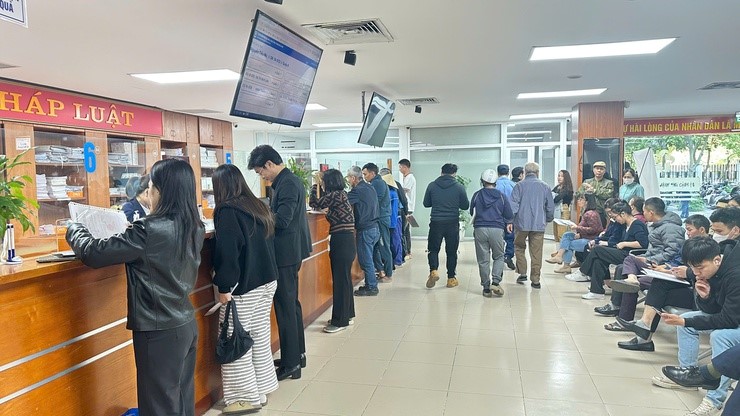 Phường Việt Hưng tăng tốc cải cách hành chính – đột phá với Kiosk thông minh – hỗ trợ thực hiện dịch vụ công trực tuyến “Vì dân phục vụ”- Ảnh 5.