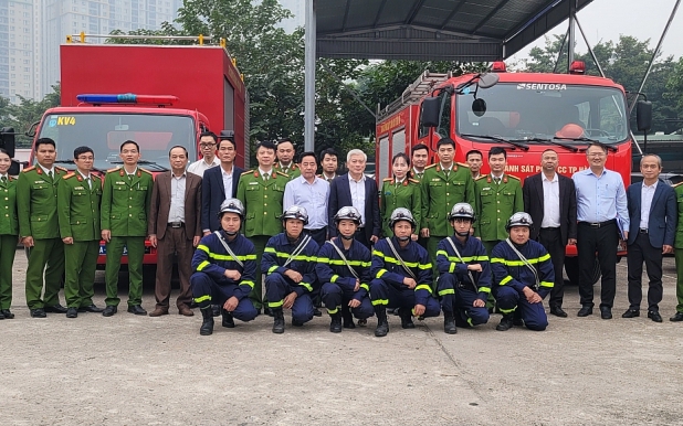 Ra mắt Cơ sở 2 - Đội PCCC&CNCH khu vực số 4 tại số 141 đường Trung Văn, phường Đại Mỗ