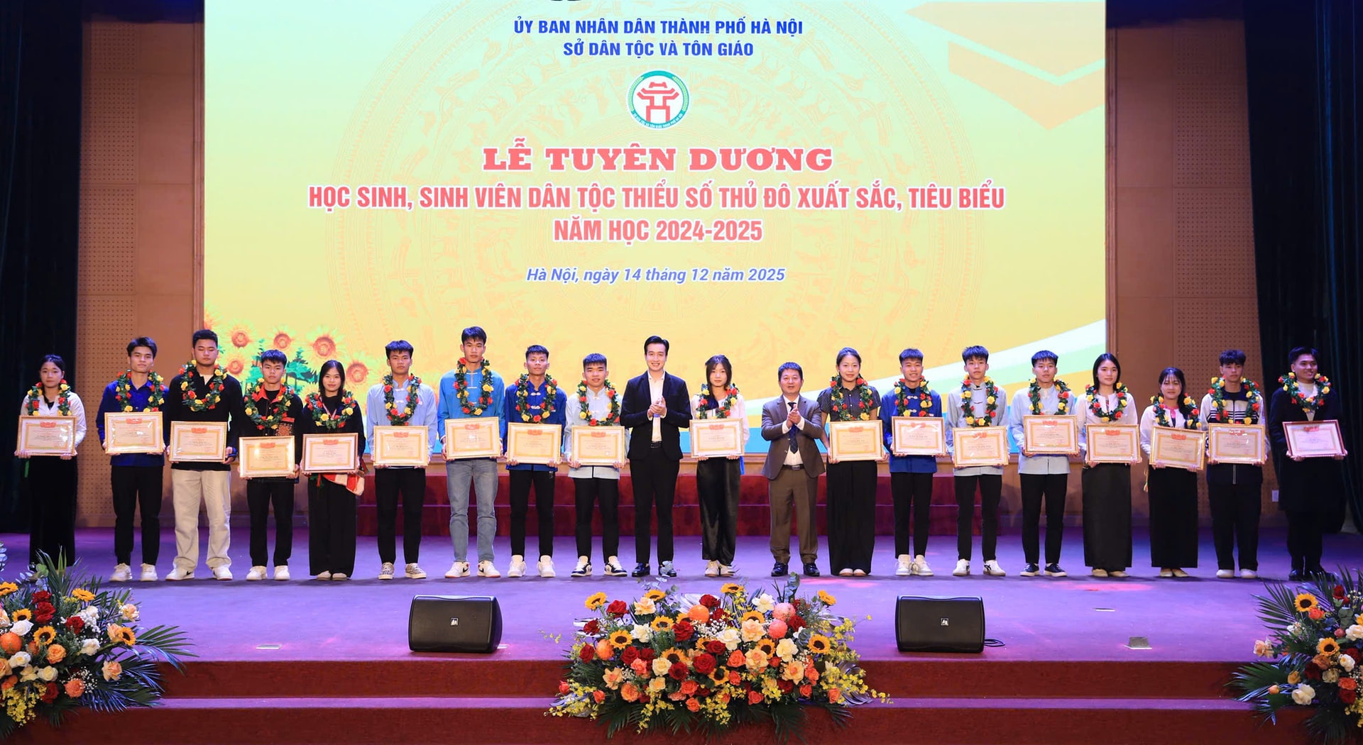 Tuyên dương học sinh, sinh viên dân tộc thiểu số Thủ đô xuất sắc năm học 2024-2025- Ảnh 4.