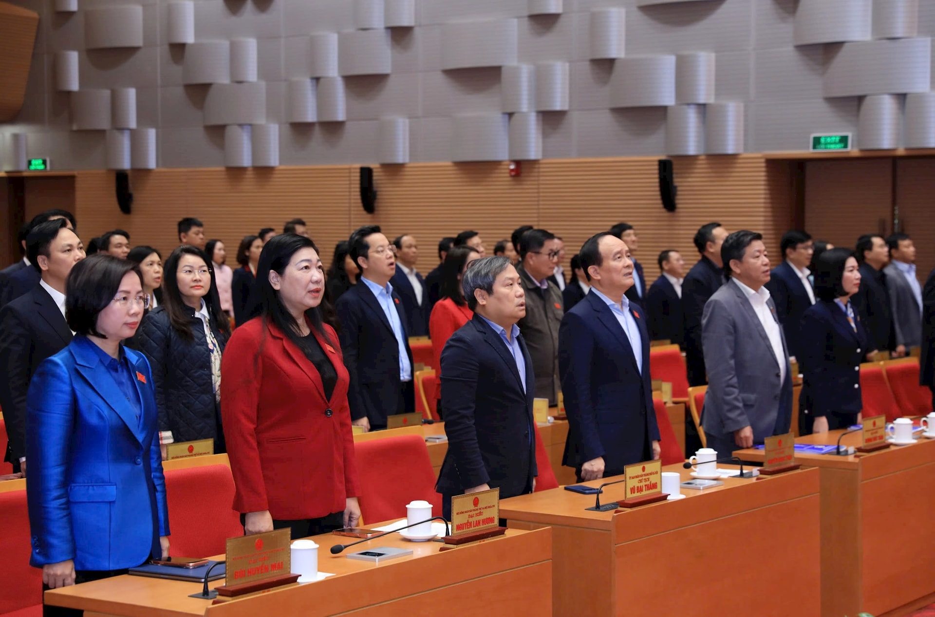 Bế mạc kỳ họp thứ hai mươi chín, HĐND thành phố Hà Nội khóa XVI- Ảnh 6.