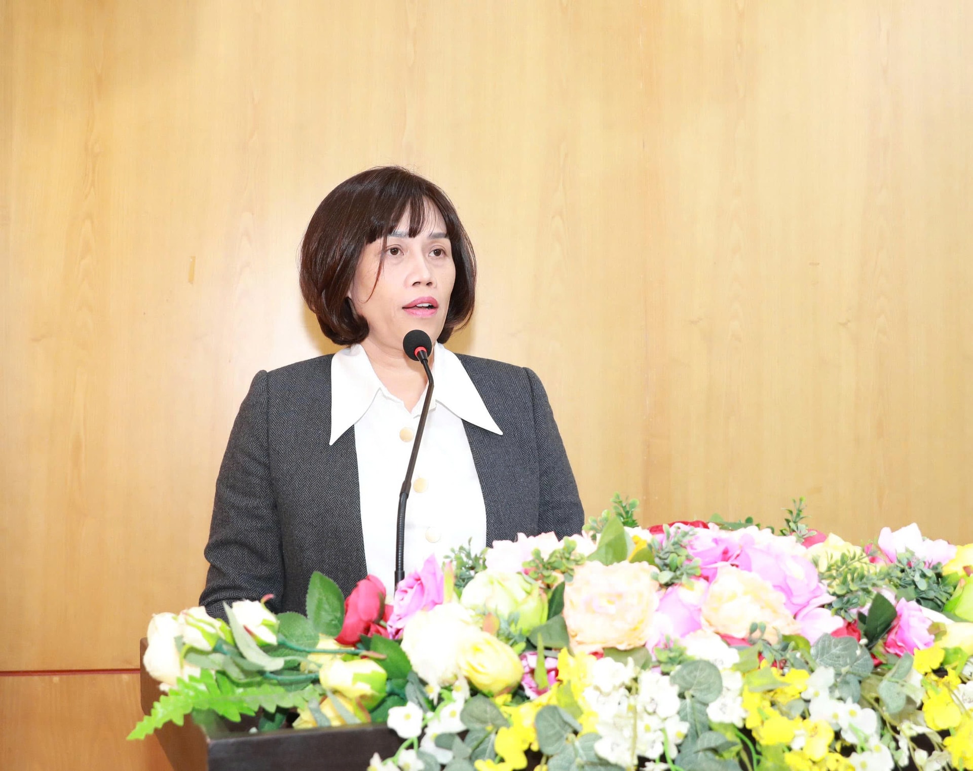 សង្កាត់បាចម៉ៃ៖ បានបញ្ចប់គោលដៅអភិវឌ្ឍន៍សេដ្ឋកិច្ចសង្គមទាំងអស់សម្រាប់ឆ្នាំ ២០២៥ - រូបថតទី ៣។ Phường Bạch Mai: Hoàn thành toàn bộ chỉ tiêu phát triển kinh tế-xã hội năm 2025- Ảnh 3.