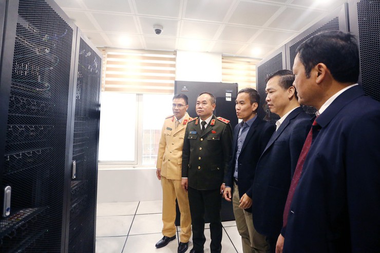 Hanoi officially launches AI-powered traffic control center for smart urban management- Ảnh 2.