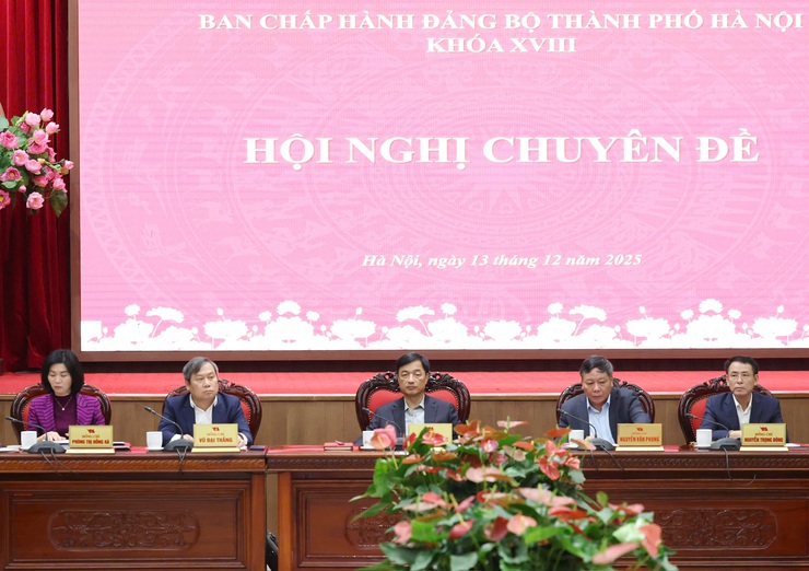Hanoi Party Committee reviews investment policy for Olympic urban area and Red River boulevard- Ảnh 1.