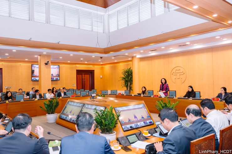 Hanoi launches Tet preparations to ensure a joyful festive atmosphere for residents- Ảnh 2.