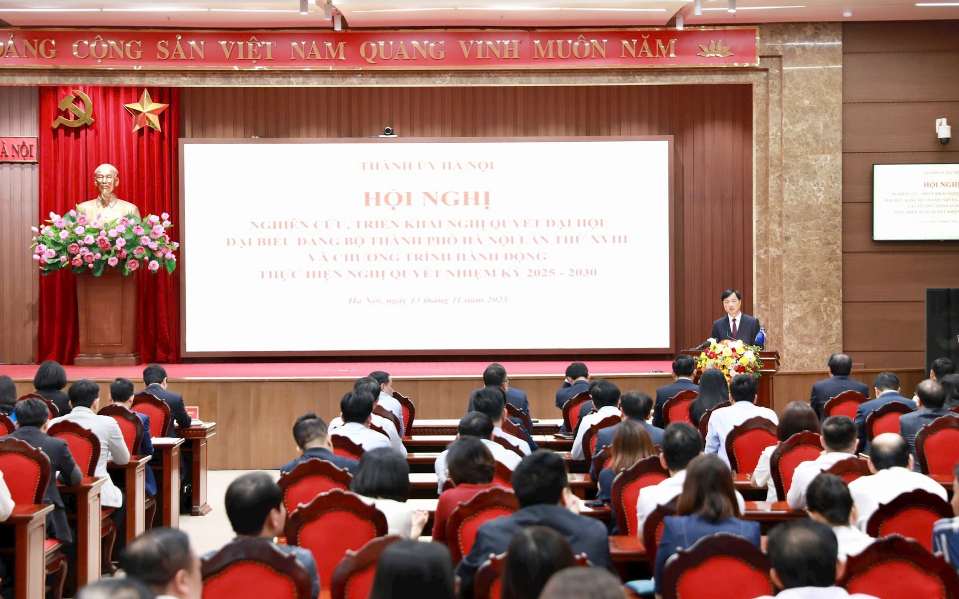 Hội nghị học tập, nghiên cứu, triển khai thực hiện Nghị quyết và Chương trình hành động thực hiện Nghị quyết Đại hội đại biểu Đảng bộ thành phố Hà Nội lần thứ XVIII, nhiệm kỳ 2025-2030.