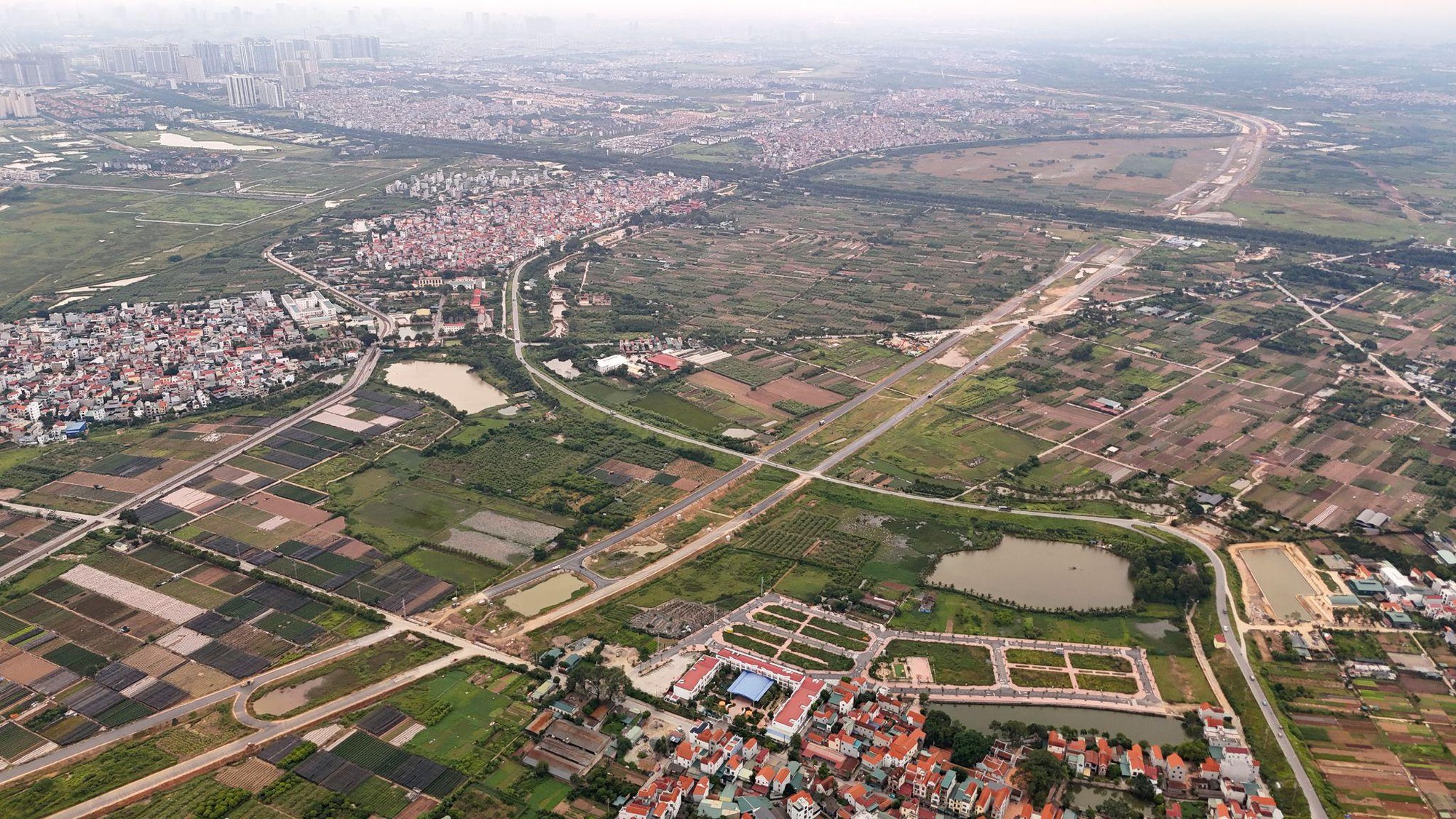 "Đếm ngược ngày về đích" trên công trường dự án Vành đai 4 - Vùng Thủ đô- Ảnh 1.