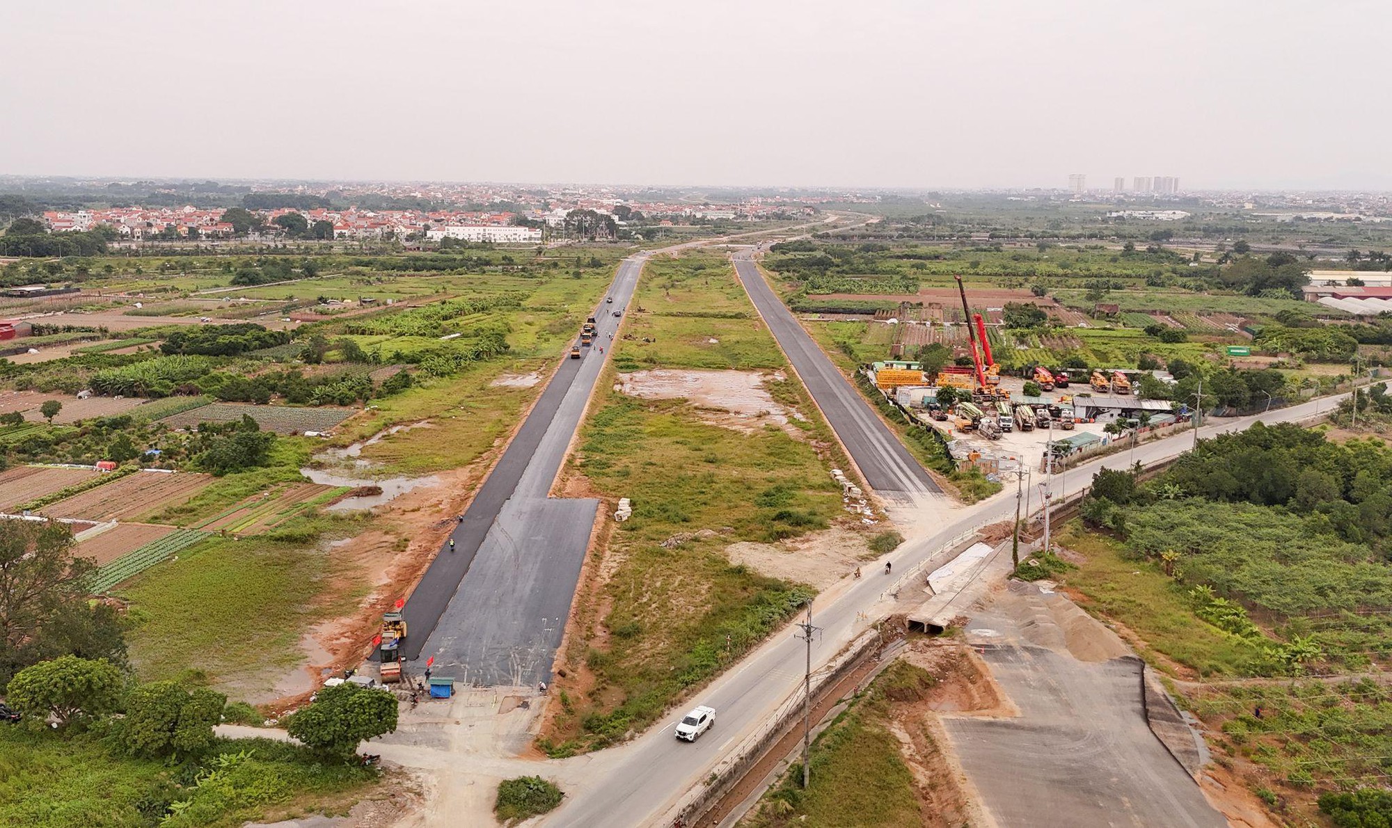"Đếm ngược ngày về đích" trên công trường dự án Vành đai 4 - Vùng Thủ đô- Ảnh 11.