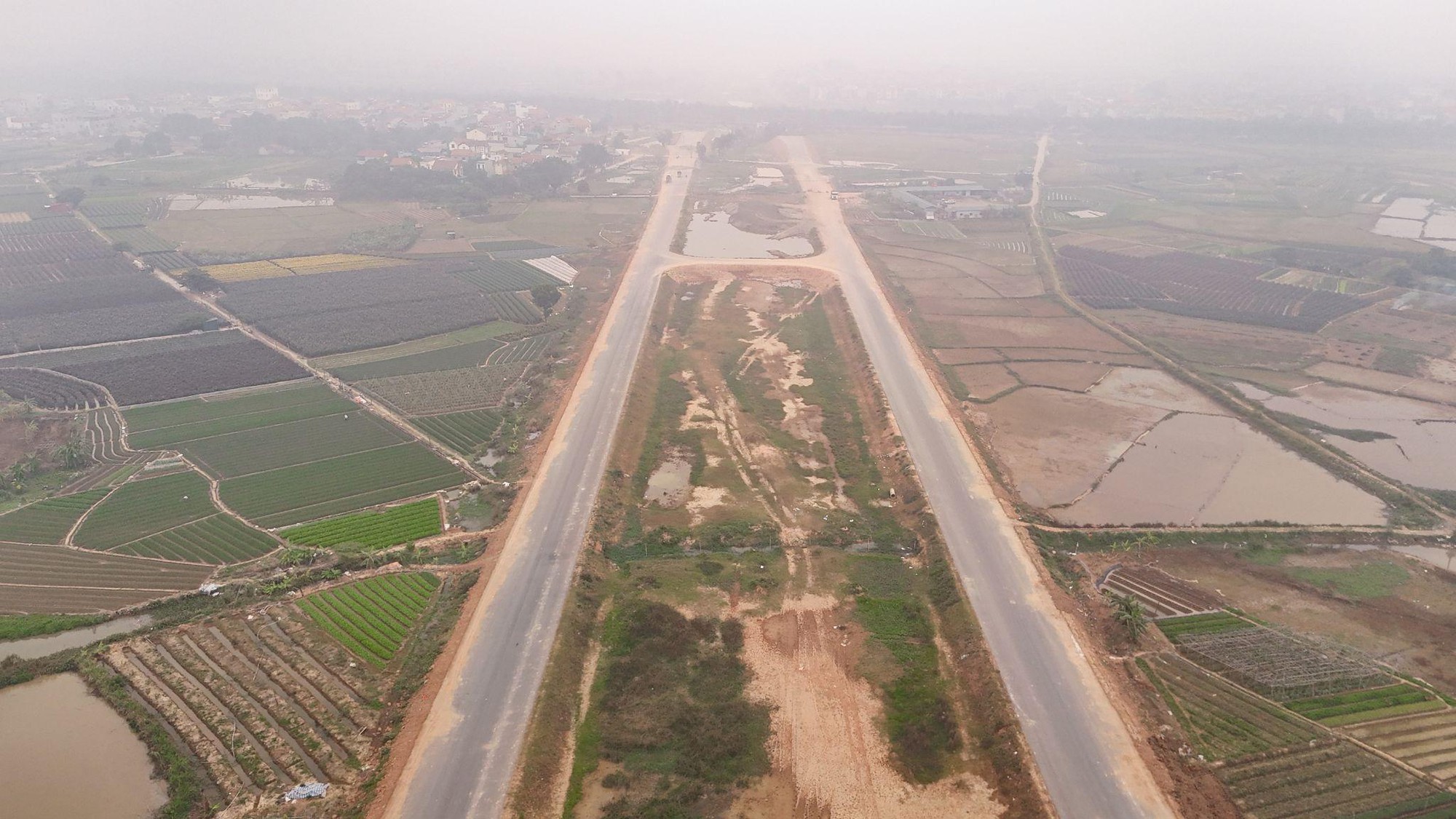 "Đếm ngược ngày về đích" trên công trường dự án Vành đai 4 - Vùng Thủ đô- Ảnh 12.