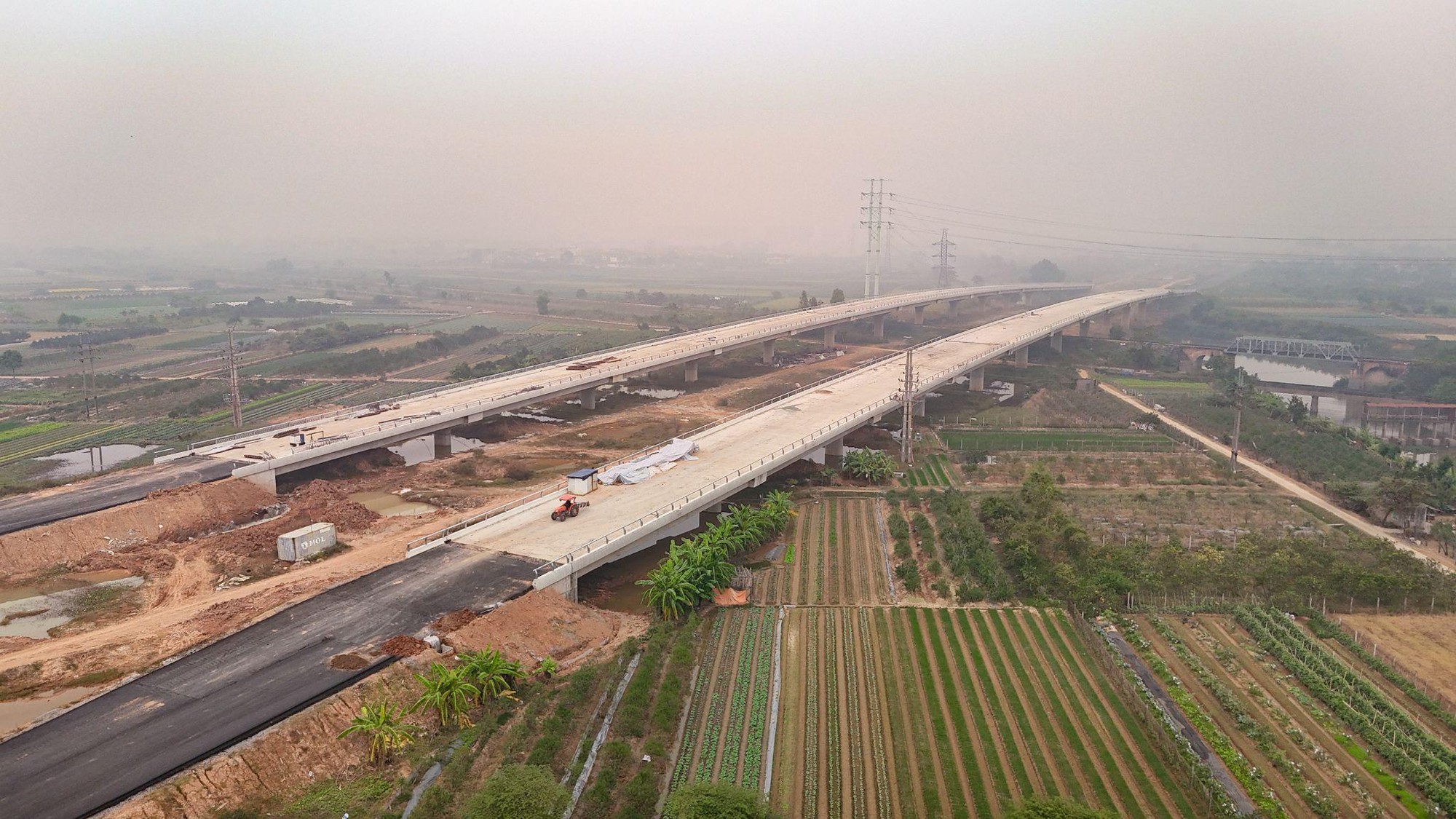 "Đếm ngược ngày về đích" trên công trường dự án Vành đai 4 - Vùng Thủ đô- Ảnh 14.